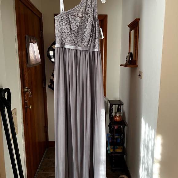 New David’s Bridal Dress - Picture 4 of 4